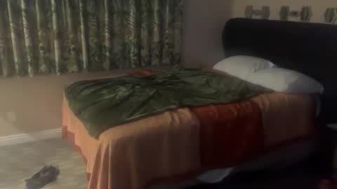 jennacarlos26 online show from April 20, 2026, 8:28 am