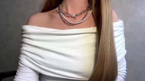 Caroline online show from June 1, 2026, 2:30 pm
