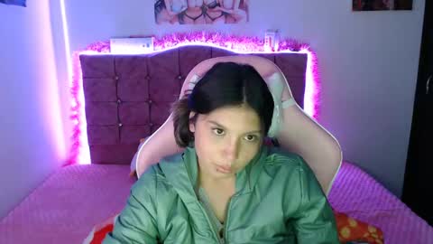 jennal_010 online show from December 17, 2024, 1:50 am