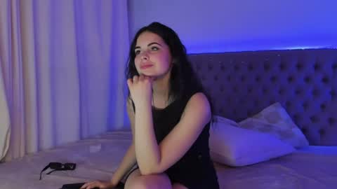 Snapshot of jennamiu chatting on June 21, 2026, 12:19 pm Jenna online show from June 21, 2026, 12:19 pm