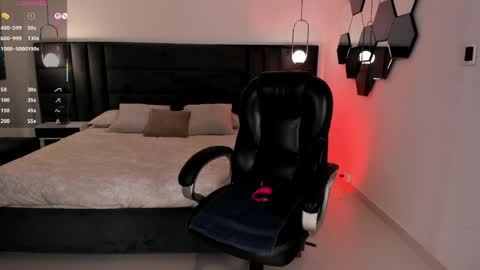 Jenna Olson  online show from April 10, 2026, 10:09 am