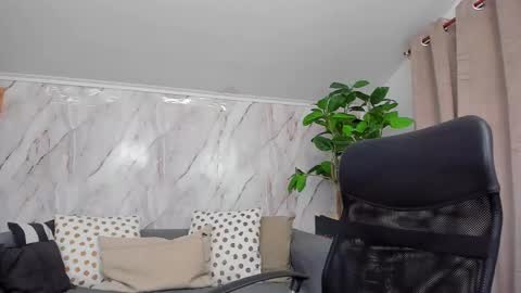 JennaPrice online show from March 6, 2025, 6:16 pm