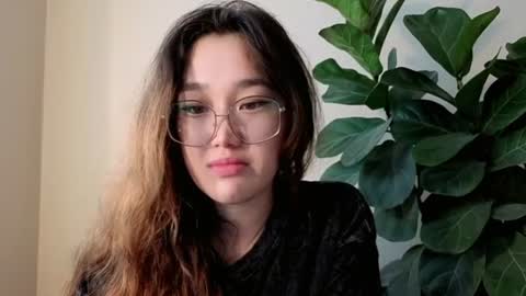 Snapshot of jennatyan chatting on July 24, 2026, 5:49 am JENNA online show from July 24, 2026, 5:49 am