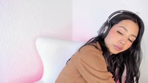 Jenner online show from December 23, 2024, 7:06 am