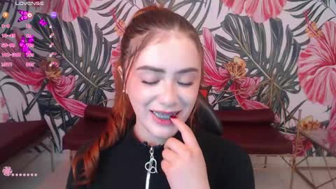 Snapshot of jenni_arango chatting on May 19, 2026, 1:28 pm Jenny online show from May 19, 2026, 1:28 pm