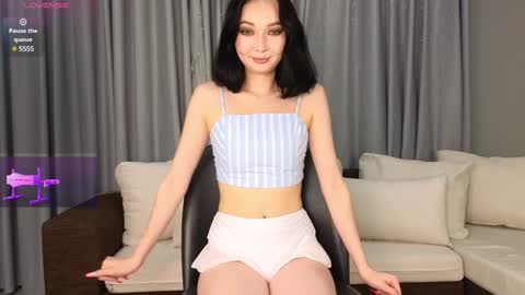 jennie_cutie online show from December 9, 2024, 1:02 pm