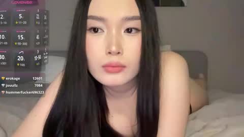 Snapshot of jennie_yung chatting on February 10, 2026, 5:33 am jennie_yung online show from February 10, 2026, 5:33 am