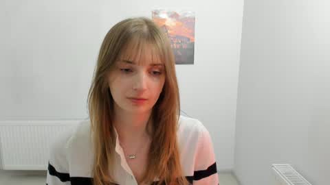 Snapshot of jenniestar chatting on April 4, 2026, 12:24 pm Karla online show from April 4, 2026, 12:24 pm