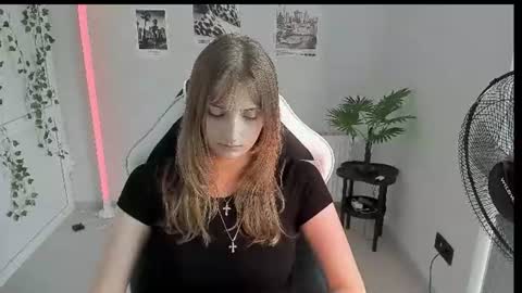 Snapshot of jenniestar chatting on July 3, 2026, 1:39 pm Karla online show from July 3, 2026, 1:39 pm