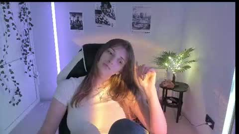 Snapshot of jenniestar chatting on July 6, 2026, 3:36 pm Karla online show from July 6, 2026, 3:36 pm