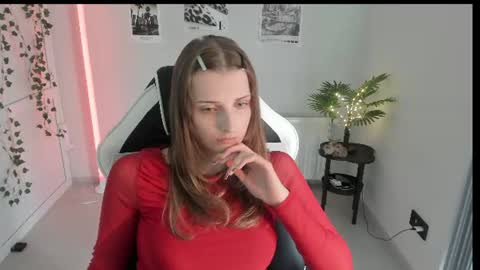 Snapshot of jenniestar chatting on July 8, 2026, 1:59 pm Karla online show from July 8, 2026, 1:59 pm