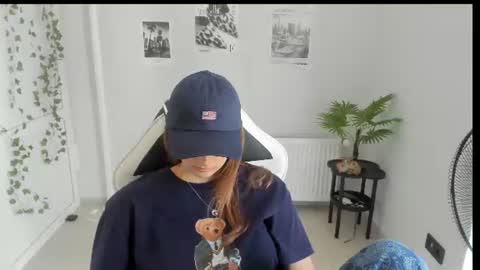 Snapshot of jenniestar chatting on July 26, 2026, 12:23 pm Karla online show from July 26, 2026, 12:23 pm