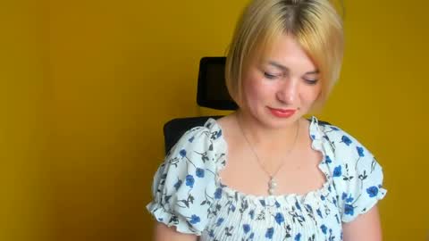 Snapshot of jennifer_cuttie chatting on July 17, 2026, 6:20 am Jennifer online show from July 17, 2026, 6:20 am