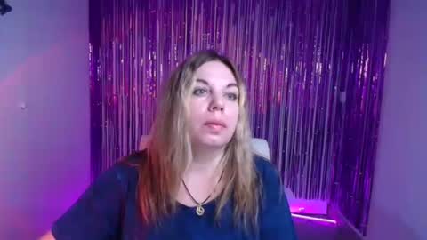 Jennifer online show from September 24, 2025, 5:44 am