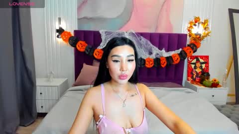 Jennifer online show from November 1, 2025, 7:10 am