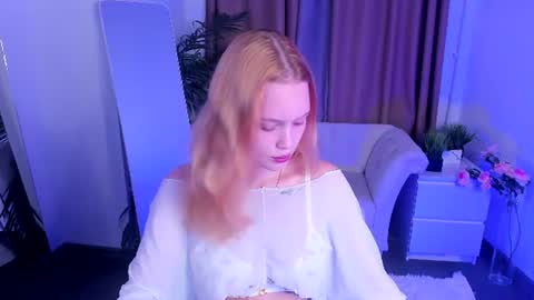 Jennifer online show from July 25, 2026, 11:41 am