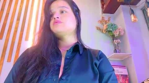 Jennifer vega  online show from October 9, 2025, 9:46 pm