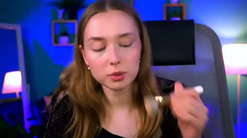 Snapshot of jennifergraces chatting on September 18, 2025, 8:44 pm Jennifer online show from September 18, 2025, 8:44 pm