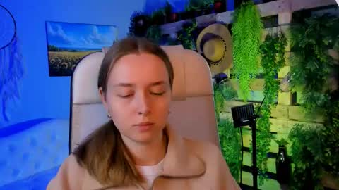 Jennifer online show from October 6, 2025, 9:40 am