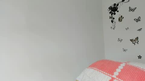 jenniferloveyou online show from April 14, 2026, 4:46 pm