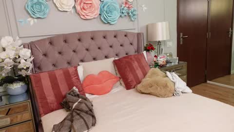 JenniferLovve online show from January 7, 2026, 3:31 am