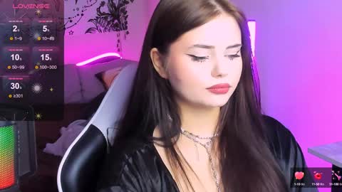 Jenni online show from December 5, 2024, 3:06 pm