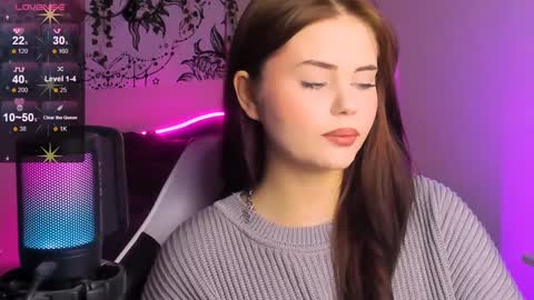 Jenni online show from December 17, 2024, 7:15 pm