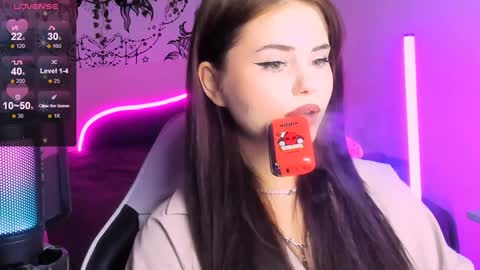 Jenni online show from December 21, 2024, 6:34 pm