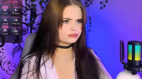 Jenni online show from March 5, 2025, 9:05 am