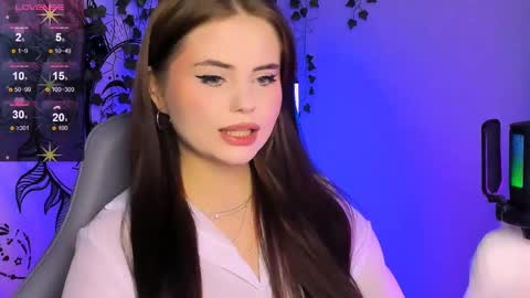 Jenni online show from March 5, 2025, 12:11 pm