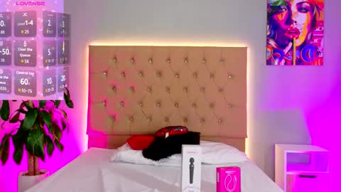 jenny__lawrence online show from March 13, 2026, 9:05 am