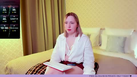 Snapshot of jenny__luv chatting on December 7, 2024, 8:00 am Jenny online show from December 7, 2024, 8:00 am