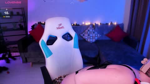 Snapshot of jenny__luv chatting on January 8, 2025, 7:34 am Jenny online show from January 8, 2025, 7:34 am