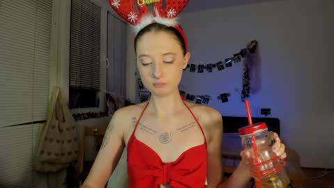 Jennifer Jenny Darling   online show from December 31, 2024, 10:34 pm