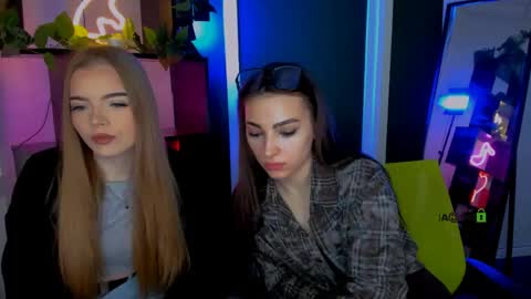 Snapshot of jenny_donne chatting on March 24, 2026, 12:32 pm jenny_donne online show from March 24, 2026, 12:32 pm