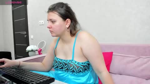 Snapshot of jenny_jimmy chatting on February 25, 2025, 4:46 am Jenny online show from February 25, 2025, 4:46 am