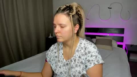 Jenny online show from October 30, 2025, 1:29 am