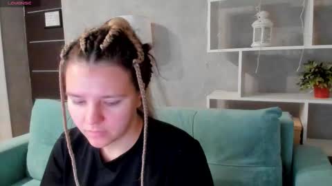 Jenny online show from October 31, 2025, 1:06 am