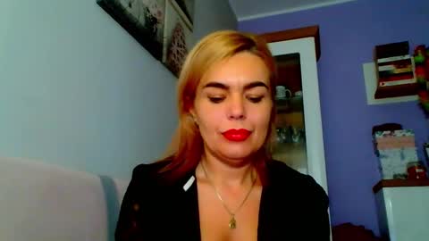 Jenny online show from December 9, 2024, 9:17 am