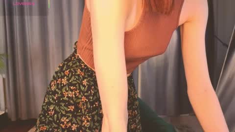 jennyfer_me online show from April 1, 2026, 12:28 pm