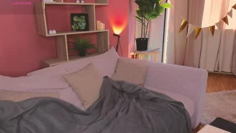 Snapshot of jennyfer_me chatting on May 2, 2026, 12:43 pm jennyfer_me online show from May 2, 2026, 12:43 pm