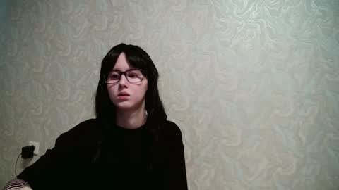 JennyOlset online show from October 3, 2025, 6:32 am