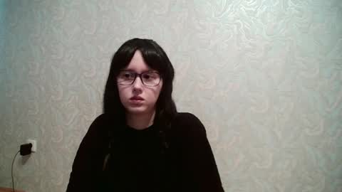 JennyOlset online show from May 13, 2026, 3:37 am