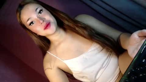 Snapshot of jennysweetfuckerxxx chatting on January 5, 2025, 12:31 am jenny69 online show from January 5, 2025, 12:31 am