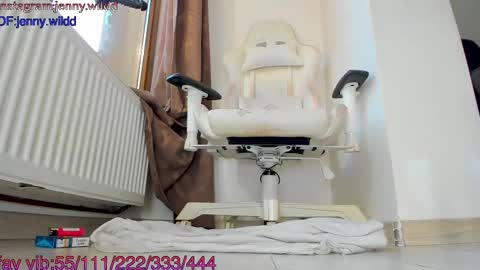 infamous blondiechloe.             Jennyjennywildd online show from February 20, 2025, 9:11 am