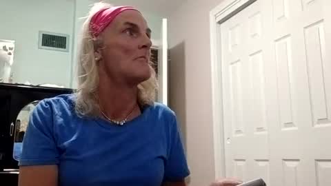 Snapshot of jennywomacks chatting on July 1, 2026, 1:51 am jennywomacks online show from July 1, 2026, 1:51 am