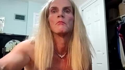 Snapshot of jennywomacks chatting on July 5, 2026, 4:19 am jennywomacks online show from July 5, 2026, 4:19 am