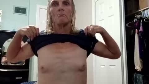 Snapshot of jennywomacks chatting on July 14, 2026, 12:46 am jennywomacks online show from July 14, 2026, 12:46 am