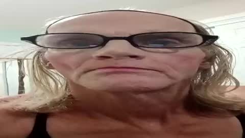 Snapshot of jennywomacks chatting on July 19, 2026, 4:44 pm jennywomacks online show from July 19, 2026, 4:44 pm