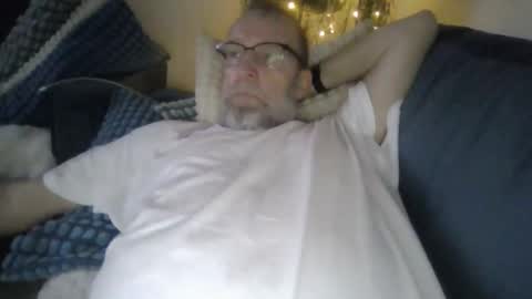 jens19651 online show from December 1, 2025, 7:02 am